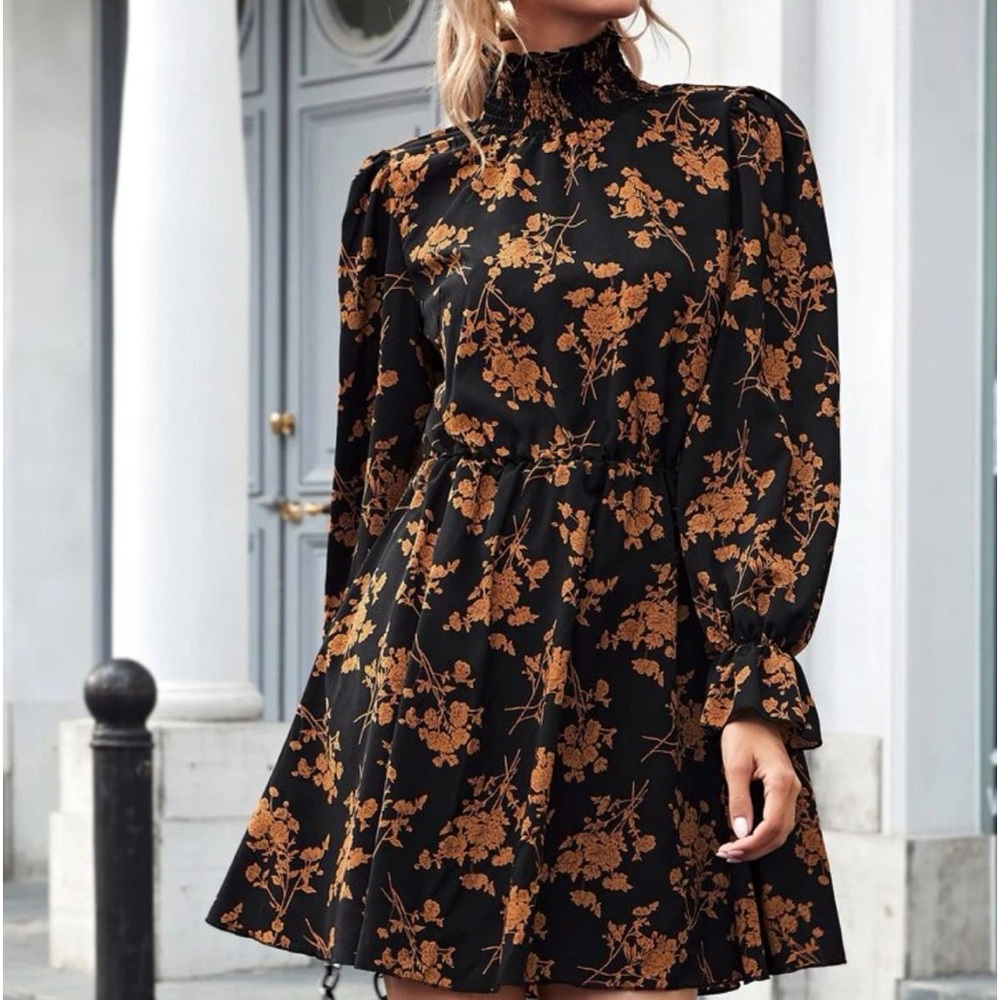 Hi-neck Fall Dress - Picture 2 of 4